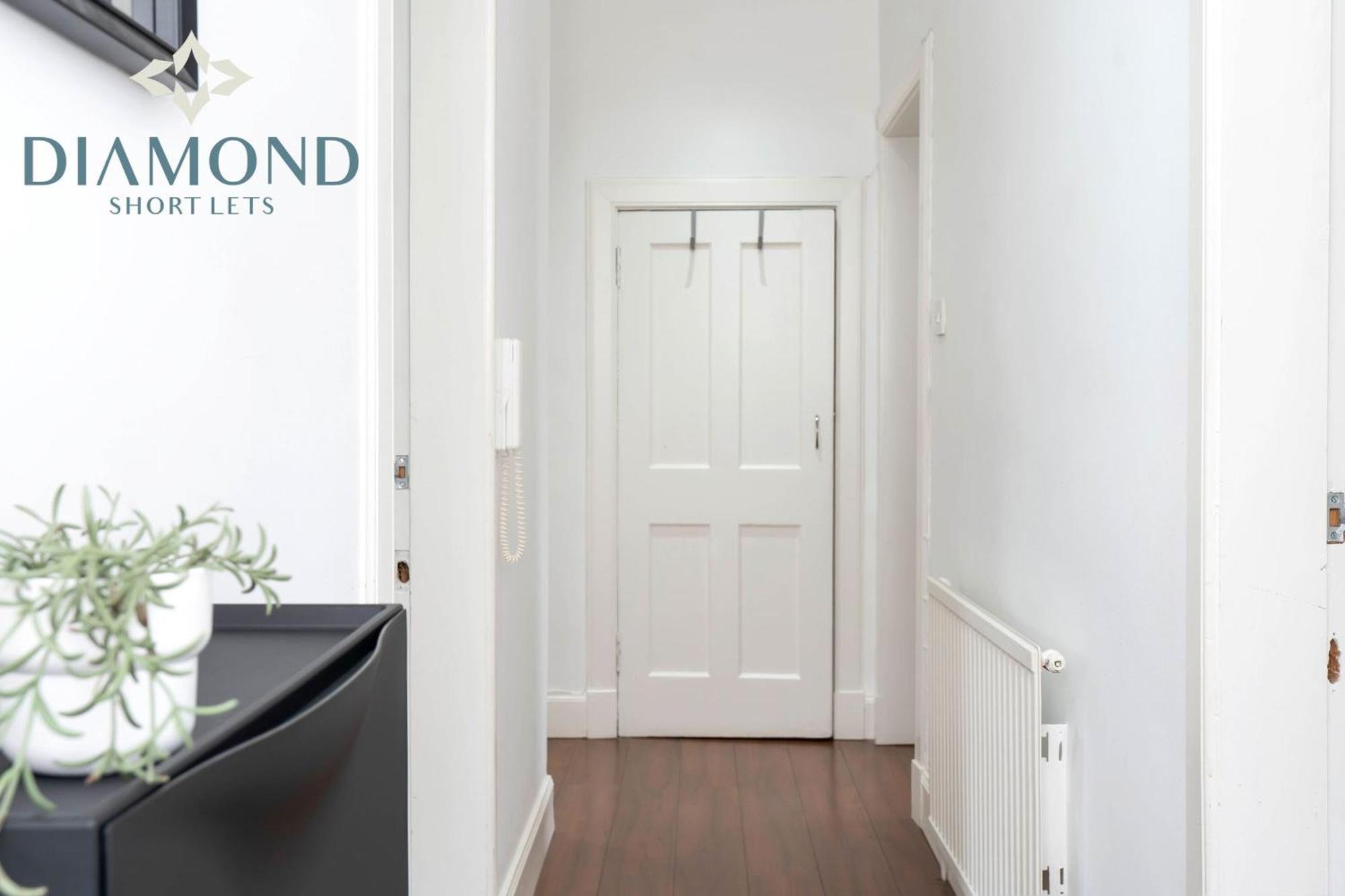 Apartment Cosy 2 Bed West End Free Parking